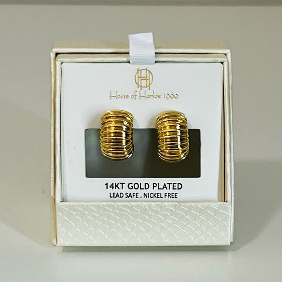 New House of Harlow 1960 Scollop Huggie Hoop Earrings in 14K Gold - Picture 4 of 5